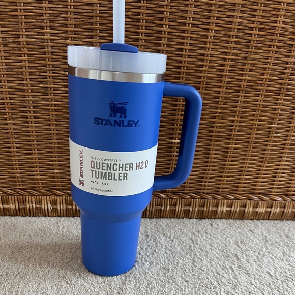 NEW Stanley Adventure The Quencher H2.0 Flowstate Tumbler 40 oz Iris Blue - Picture 1 of 5